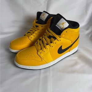 Air Jordan 1 Mid - University Gold, black/white
